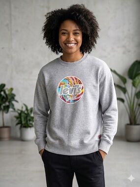 Levi’s Grey Graphic Crewneck Sweatshirt Women’s Large Logo Pullover Streetwear